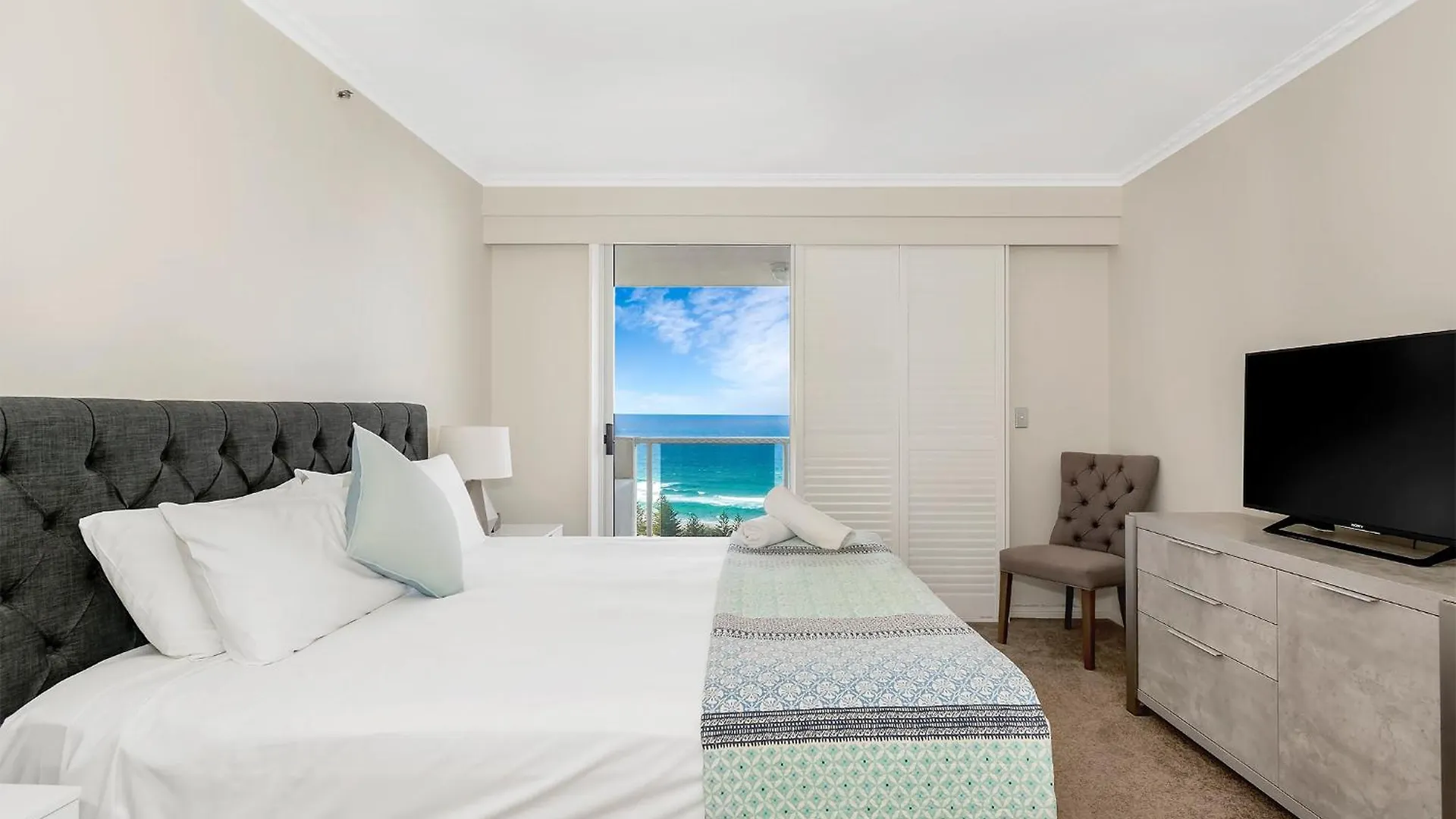**** Aparthotel Oscar On Main Beach Resort Australia