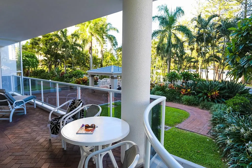 Oscar On Main Beach Resort Aparthotel
